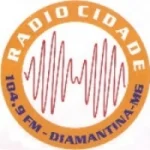 Logo da Rádio Cidade Diamantina 104.9 FM